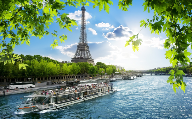 Boat cruise  the Seine