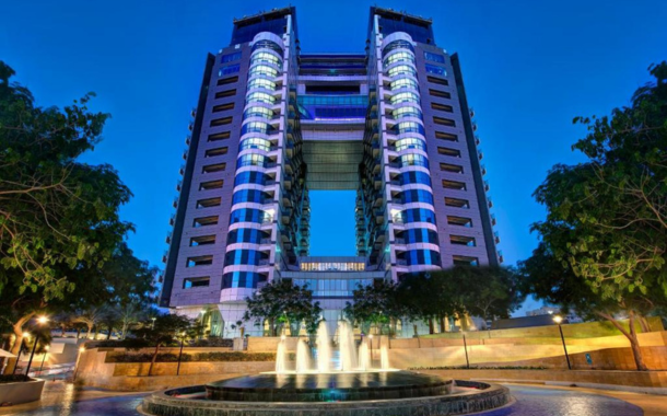 Dukes the Palm Image