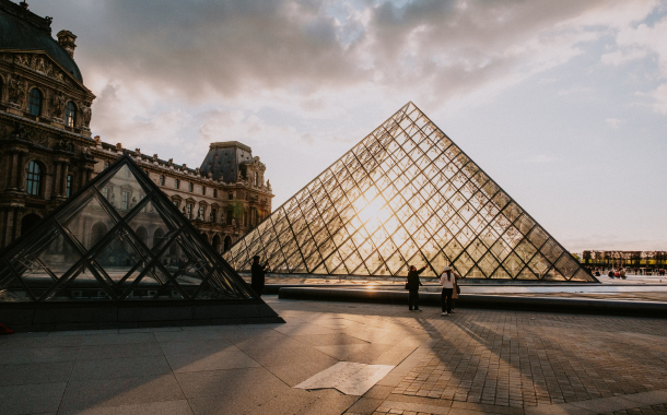 PARIS 